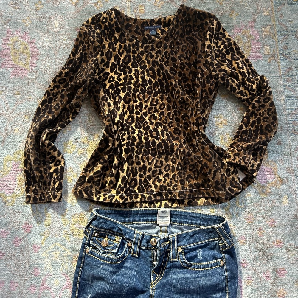 long sleeve cheetah print top
